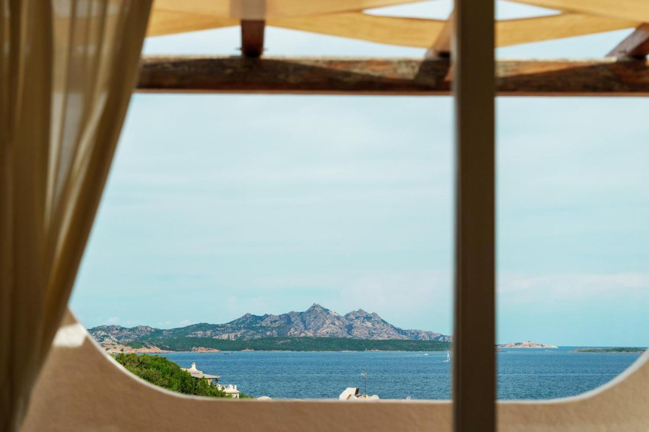 Hotel Punta Est บายาซาร์ดิเนีย ภายนอก รูปภาพ