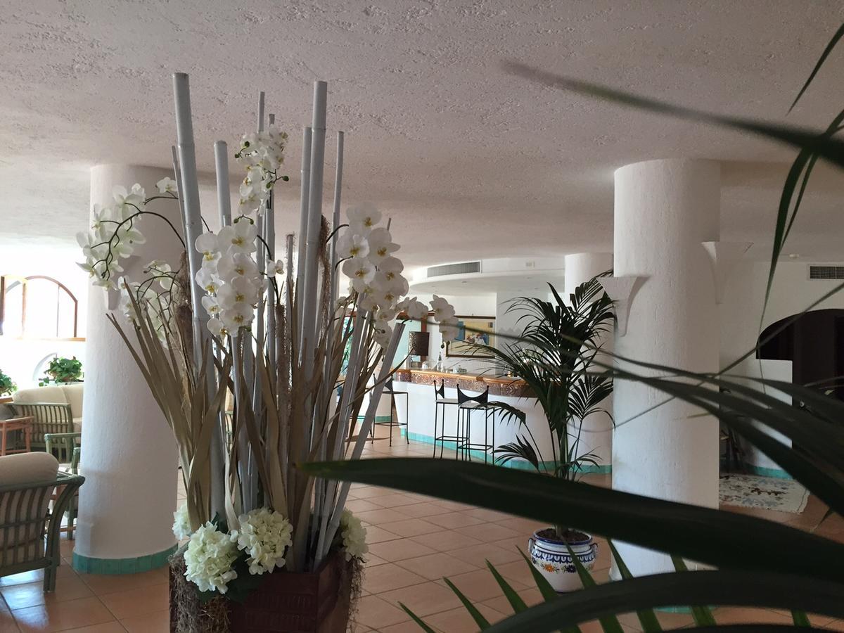 Hotel Punta Est บายาซาร์ดิเนีย ภายนอก รูปภาพ